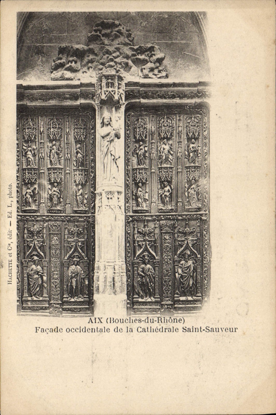 CPA Aix En Provence Facade occidentale de la cathedrale Saint Sauveur