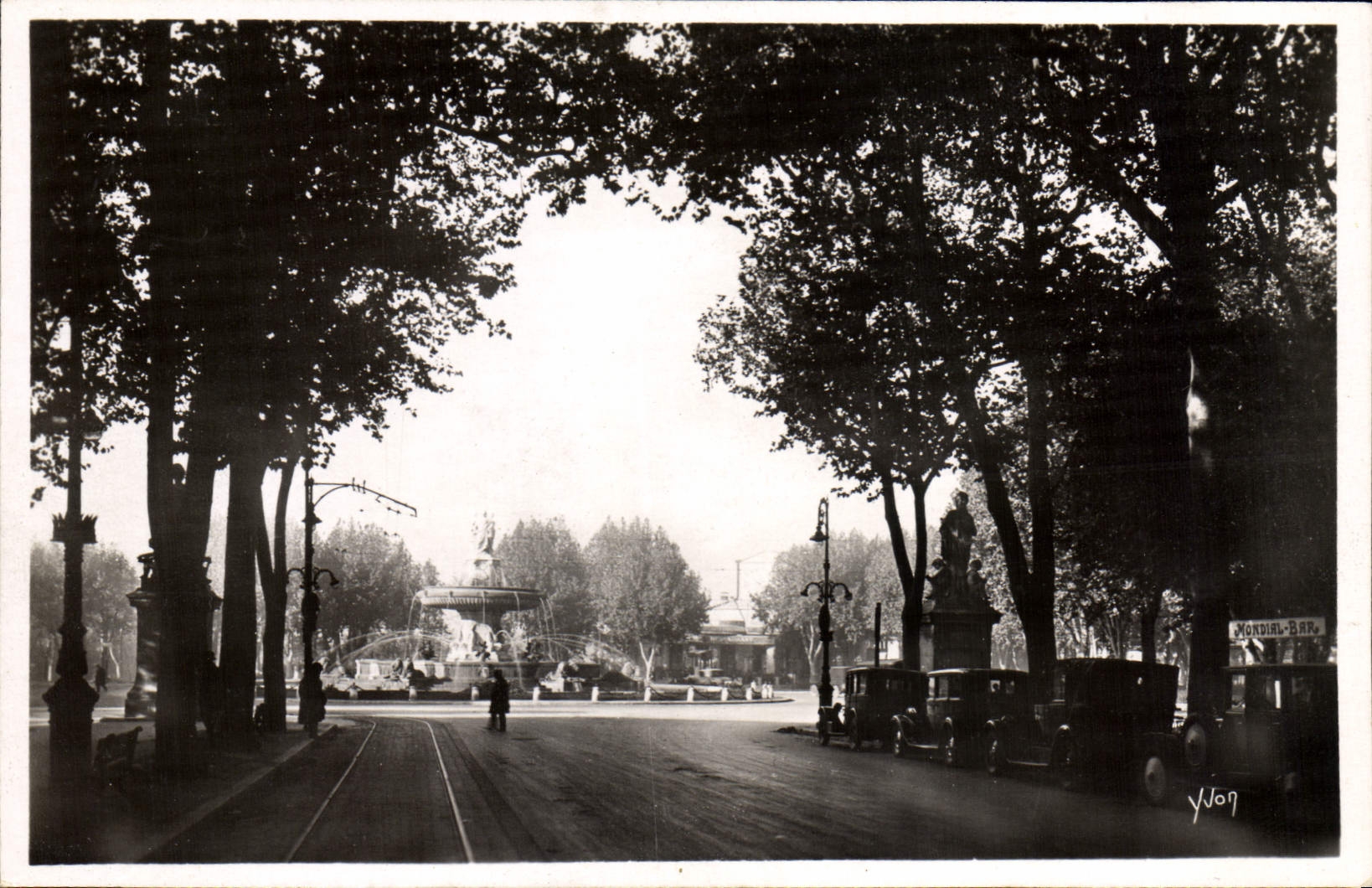 CPM Aix En Provence le cours Mirabeau Automobile