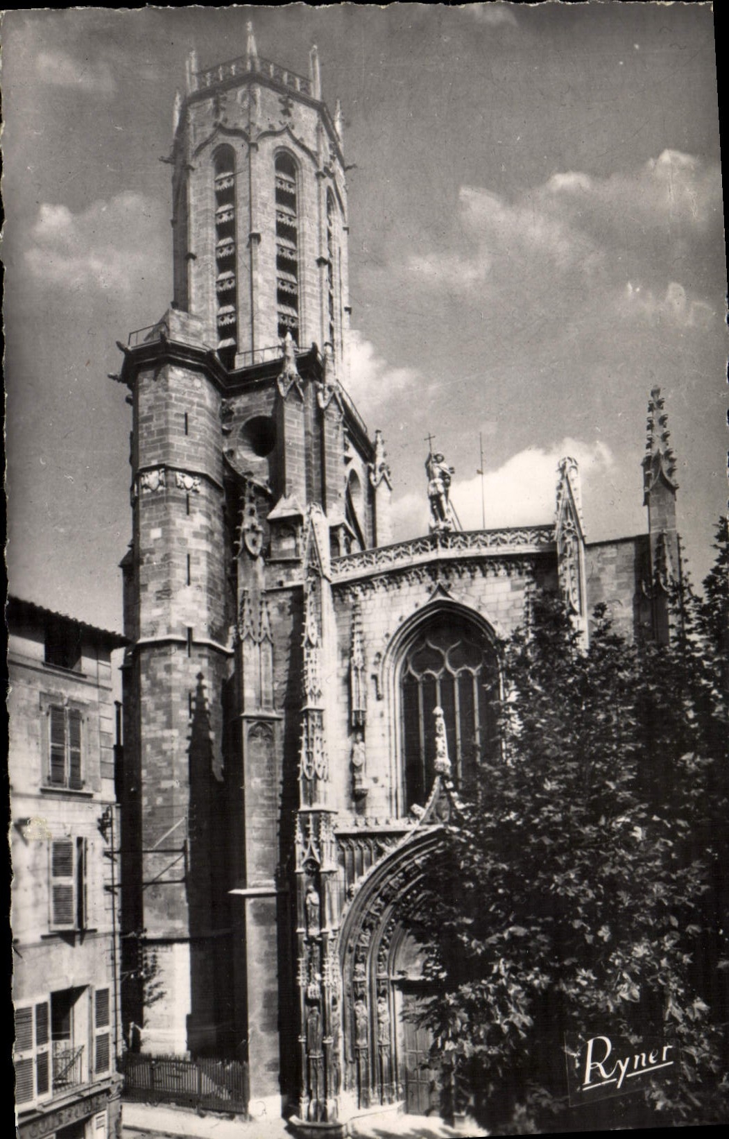 CPM Aix En Provence La Cathedrale Saint Sauveur Monument Historique