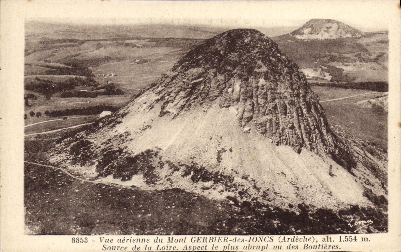 Montaje de Gerbier de la POSTAL de la VENDIMIA de la fuente de aire vista de los anillos de retención del Loire el aspecto más precipitado visto de Boutieres