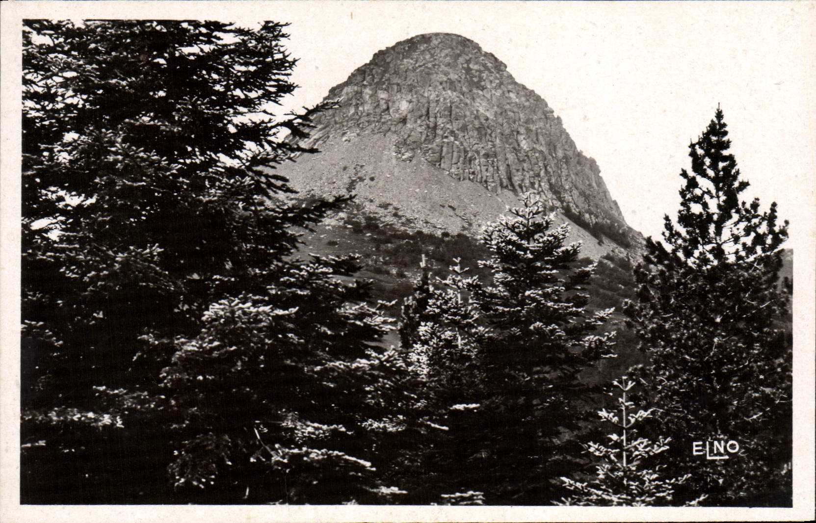 POSTAL de la VENDIMIA el montaje de Gerbier de los anillos de retención vista de la madera del negro