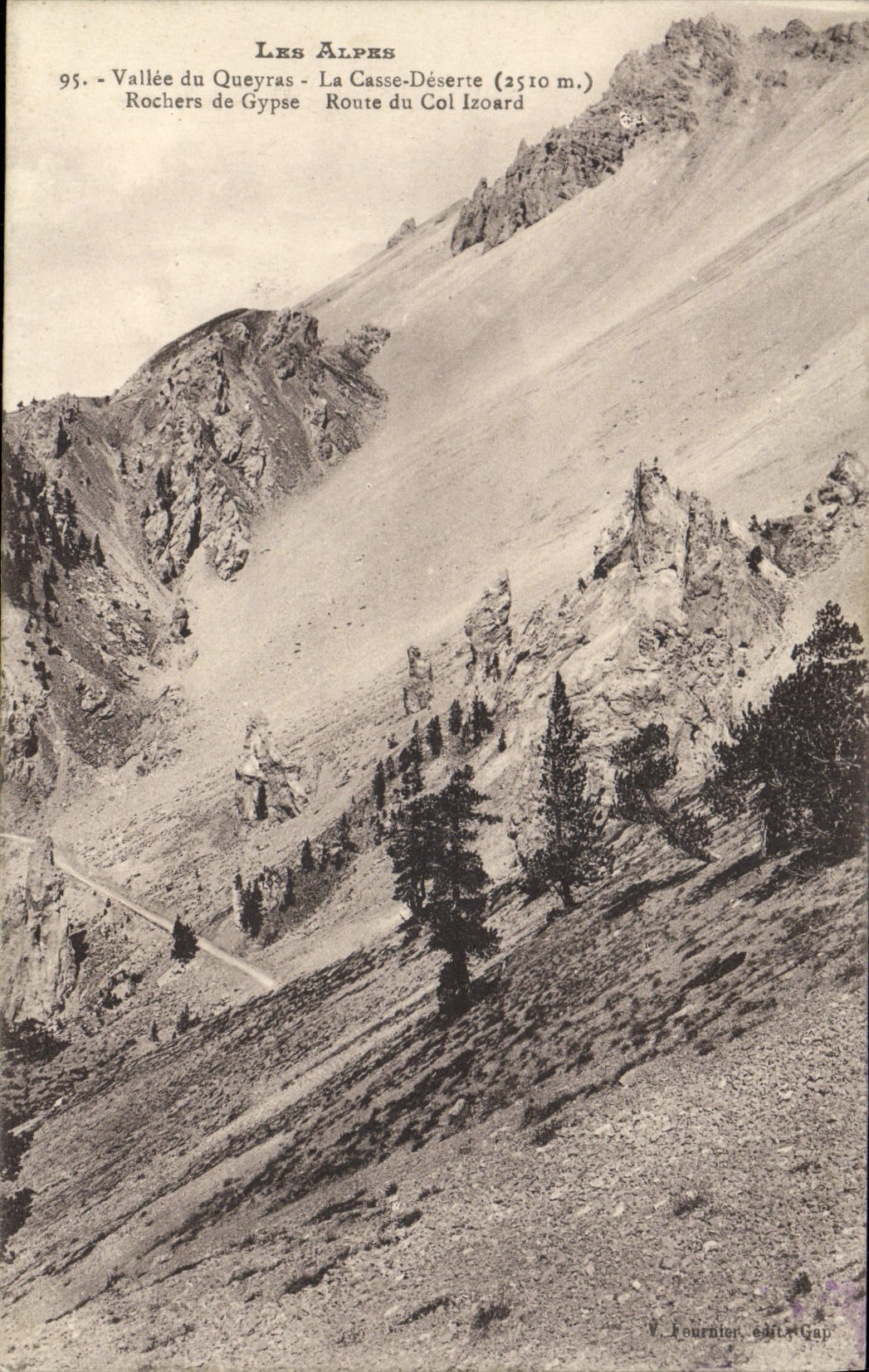 CPA Les Alpes Vallee Du Queyras La Casse Deserte Rochers De Gypse Route Du Col Lzoard