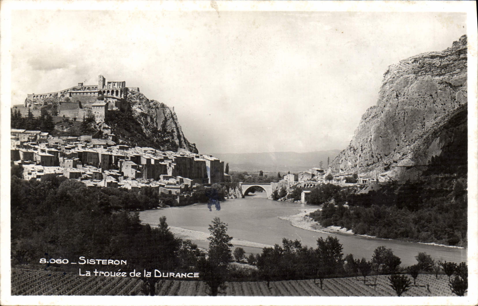 VINTAGE POSTCARD Sisteron Trouee of the Durance
