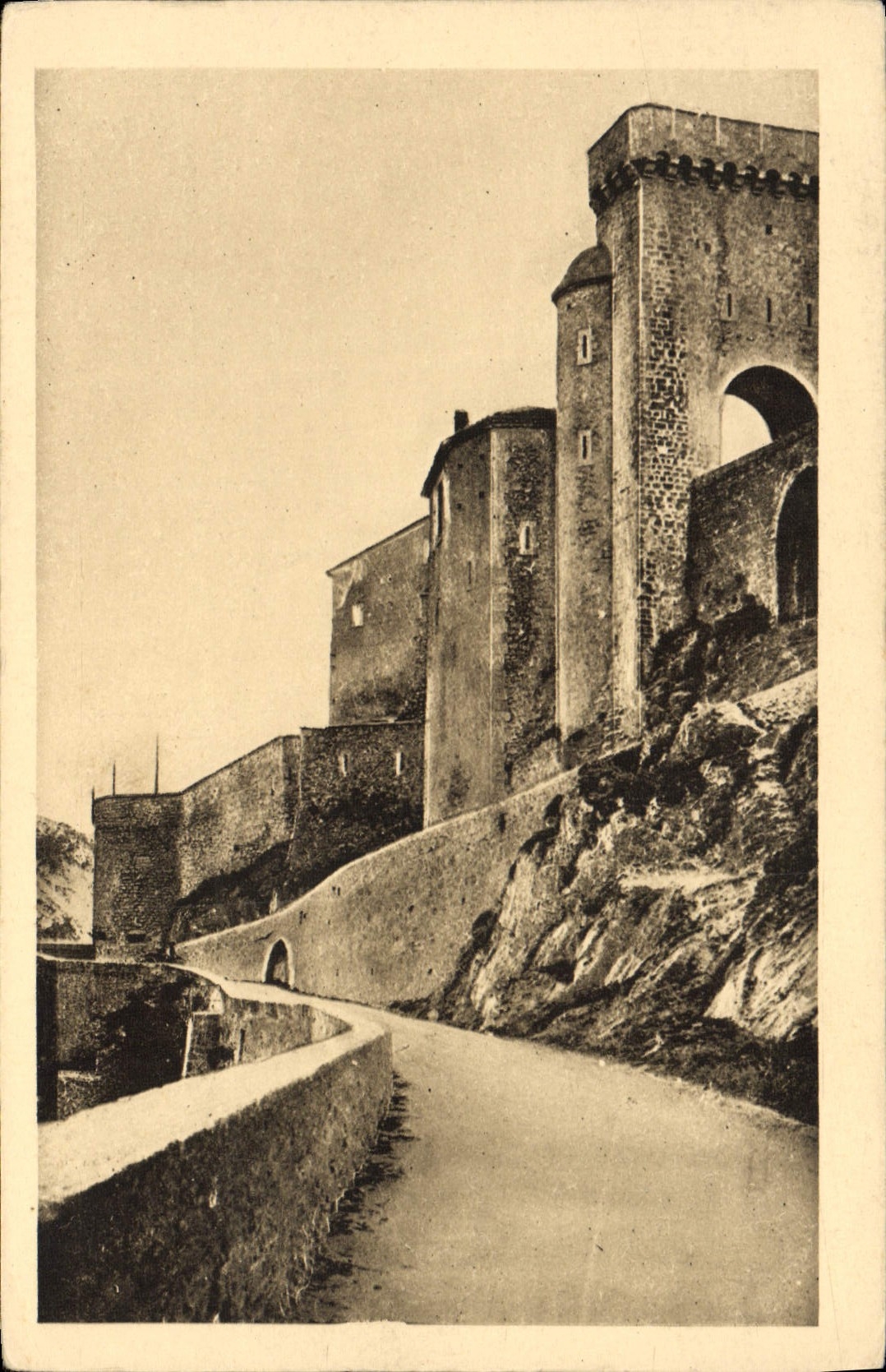 VINTAGE POSTCARD Sisteron Carries the Dauphine one
