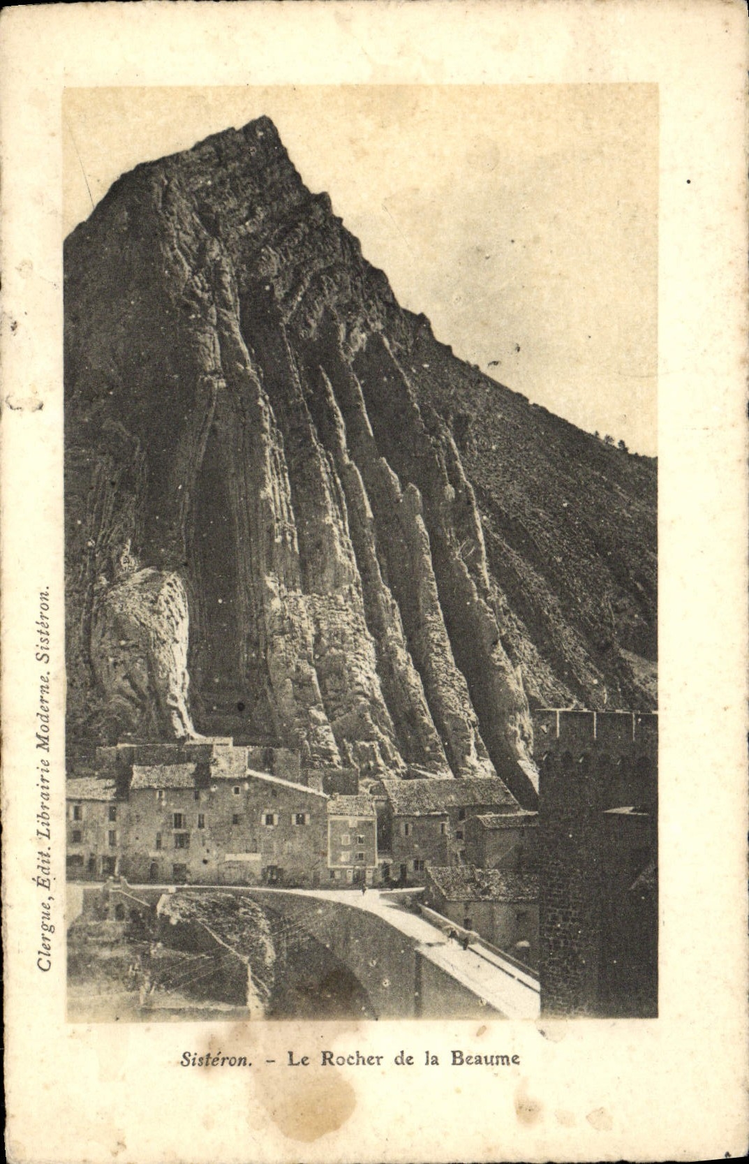 POSTAL Sisteron de la VENDIMIA la roca de beaumes