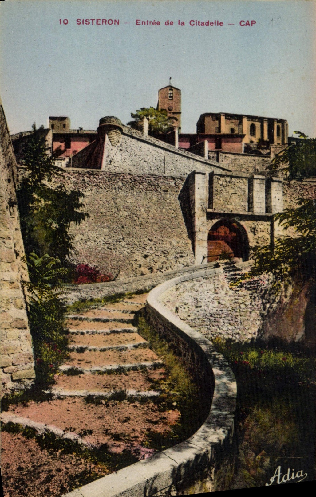 VINTAGE POSTCARD Sisteron Entered of the Citadel