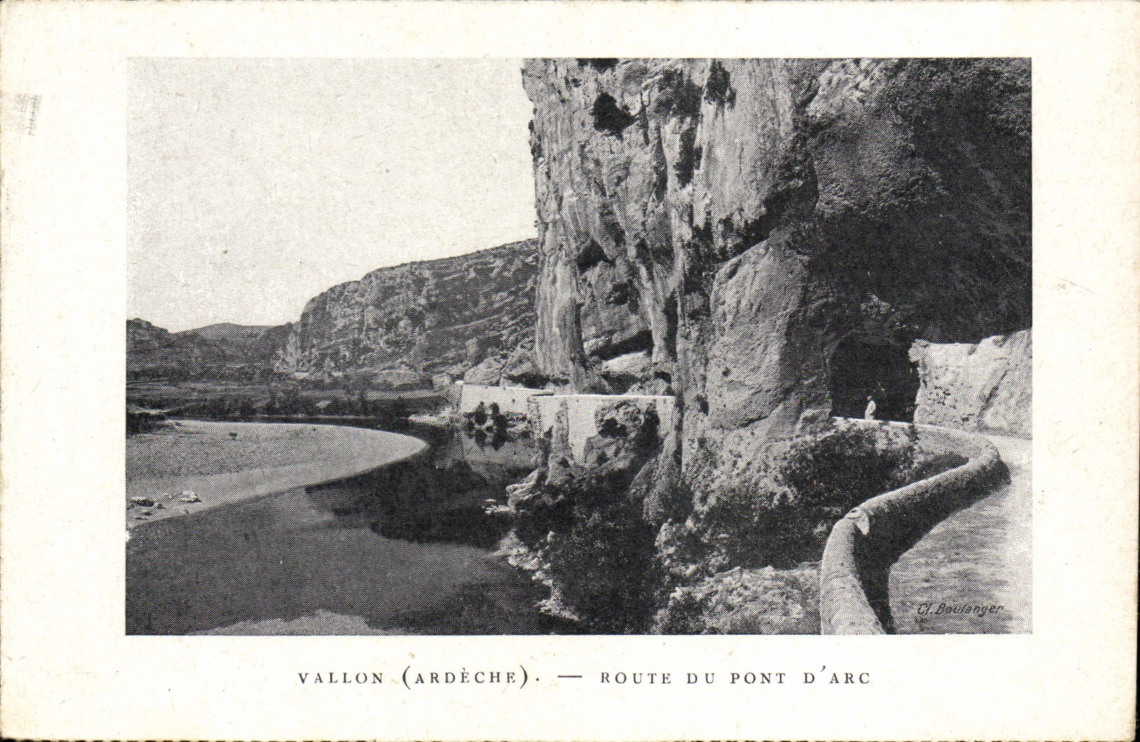 VINTAGE POSTCARD Small valley Road of the Bridge of Arc