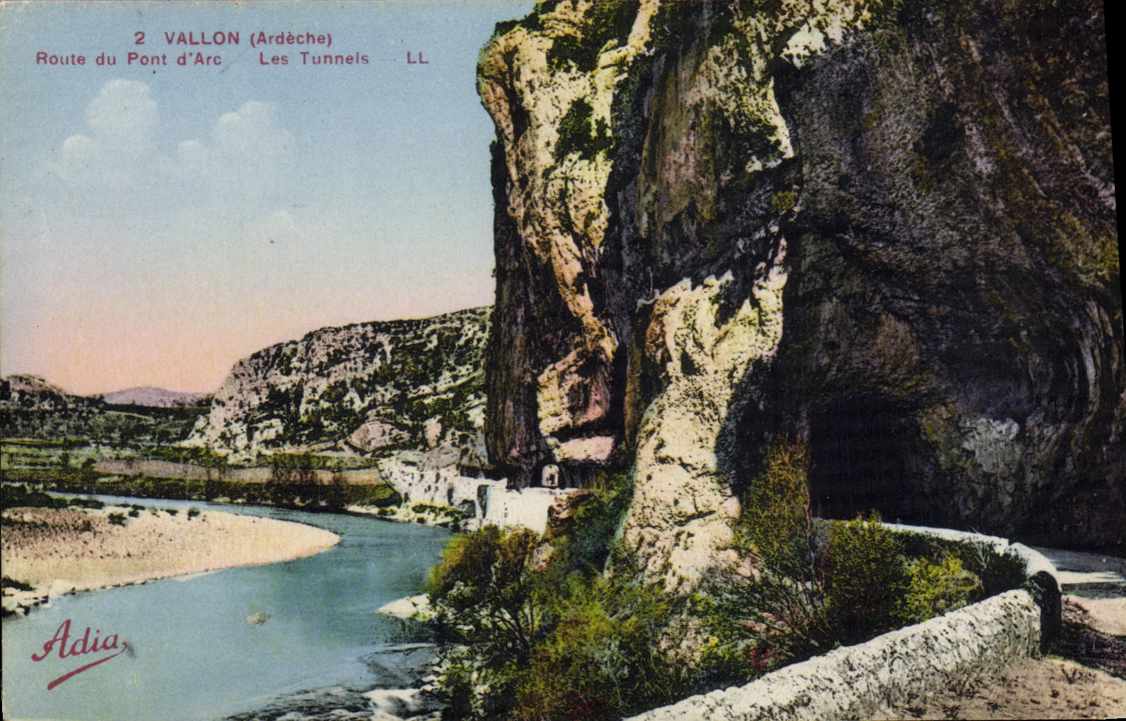VINTAGE POSTCARD Small valley Road of the Bridge of Arc tunnels
