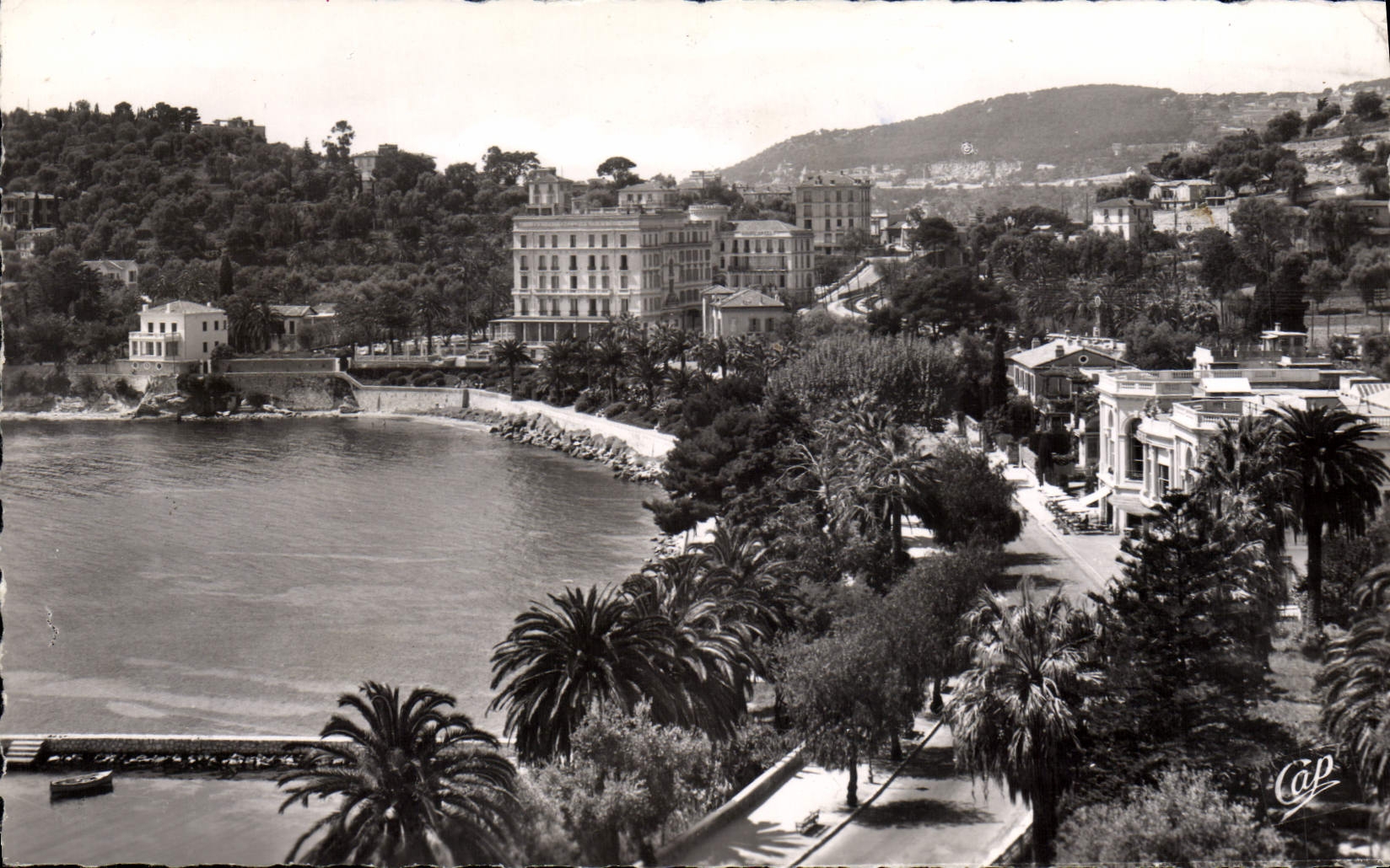 CPM Beaulieu Sur Mer Le casino et la baie des Fourmis