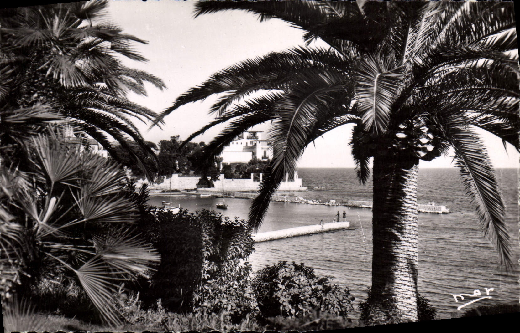 MODERN CARD Beaulieu On Sea the bay of the Ants