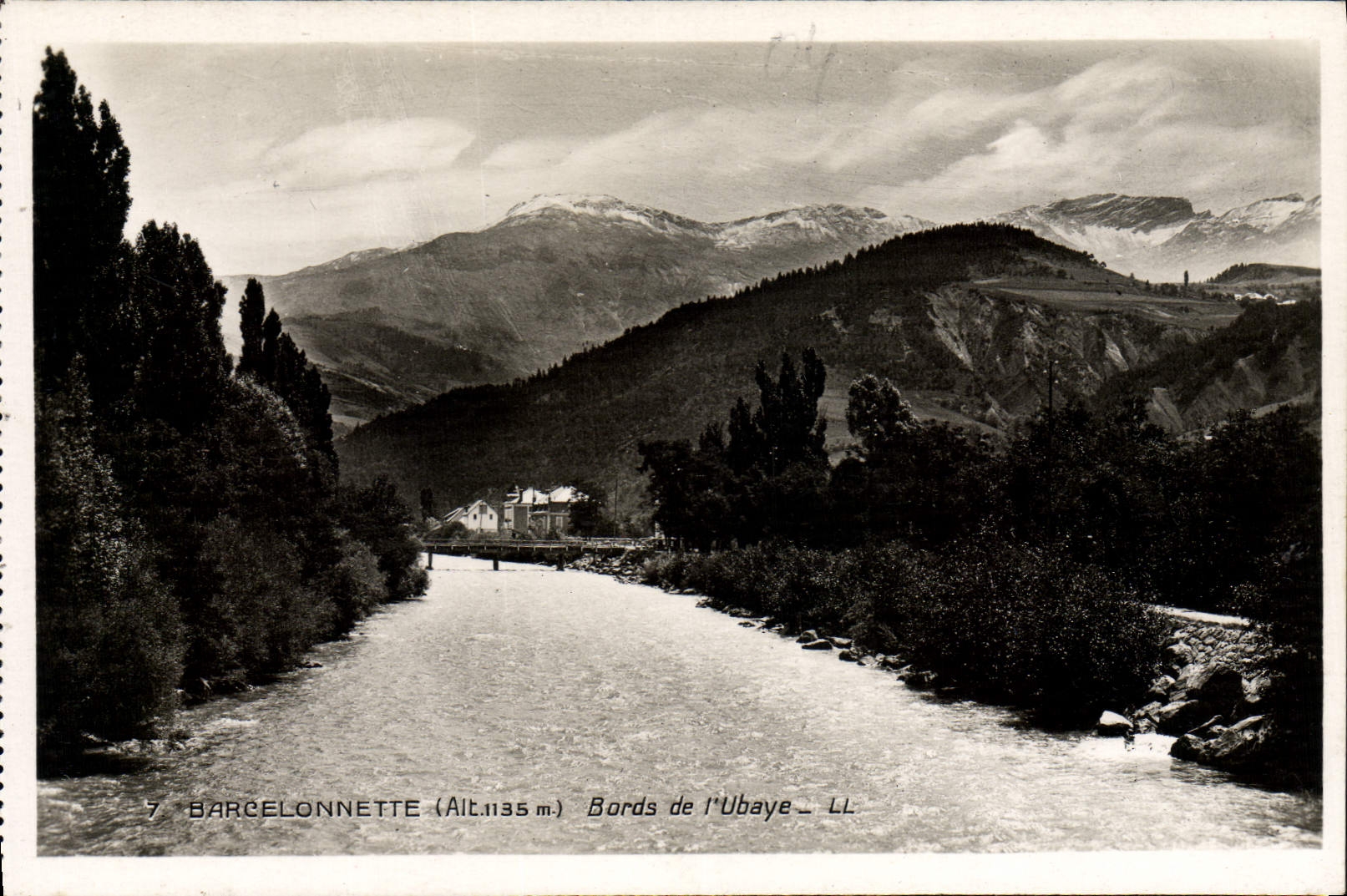 VINTAGE POSTCARD Barcelonnette Border of Ubaye