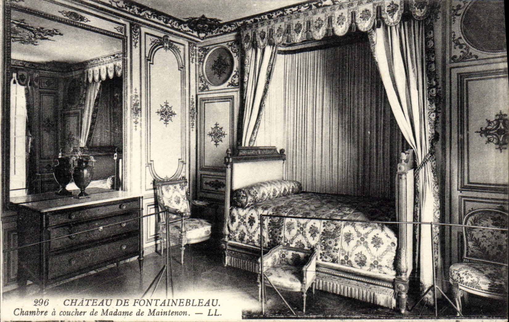 CPA Chateau de Fontainebleau Chambre a coucher de Madame de Maintenon