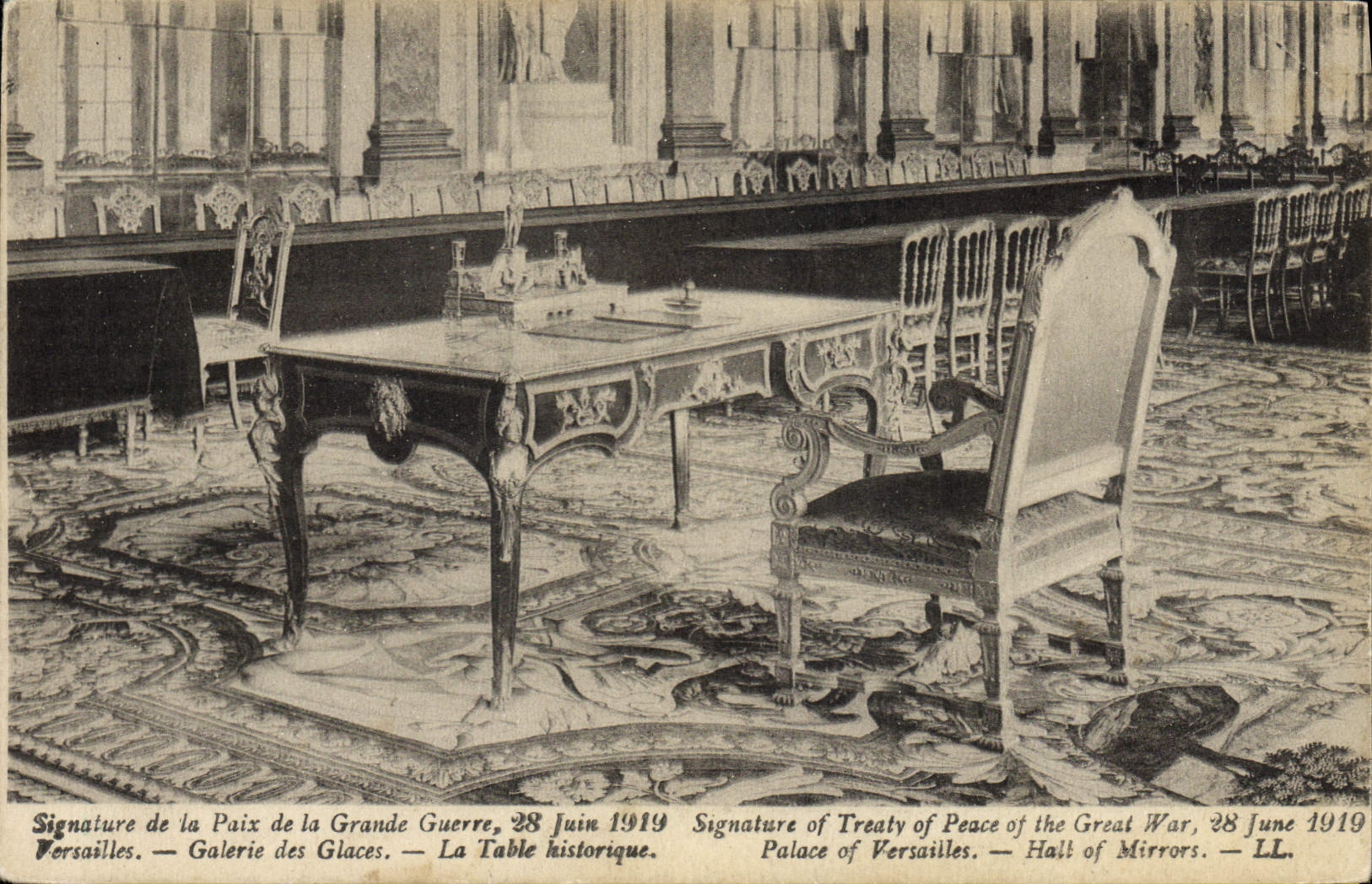 VINTAGE POSTCARD Palais Of Versailles Signature of the peace of the Great War Counts historical