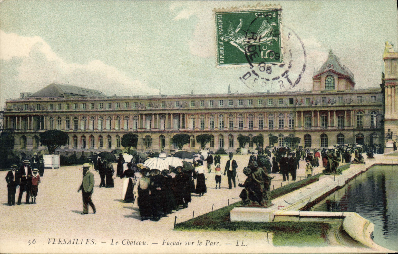 CPA Versailles Le Chateau Facade sur le parc