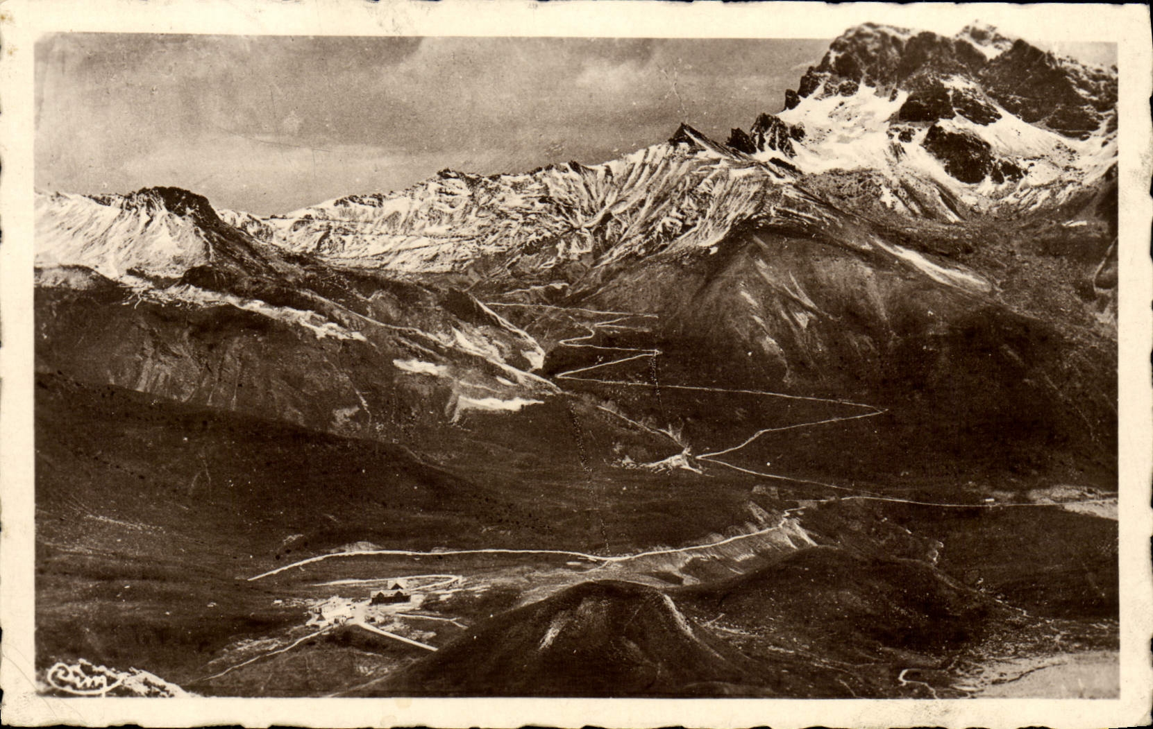 CPA Environs de Gap Vue panoramique du col du Lautaret Le col et le Grand Galibier 
