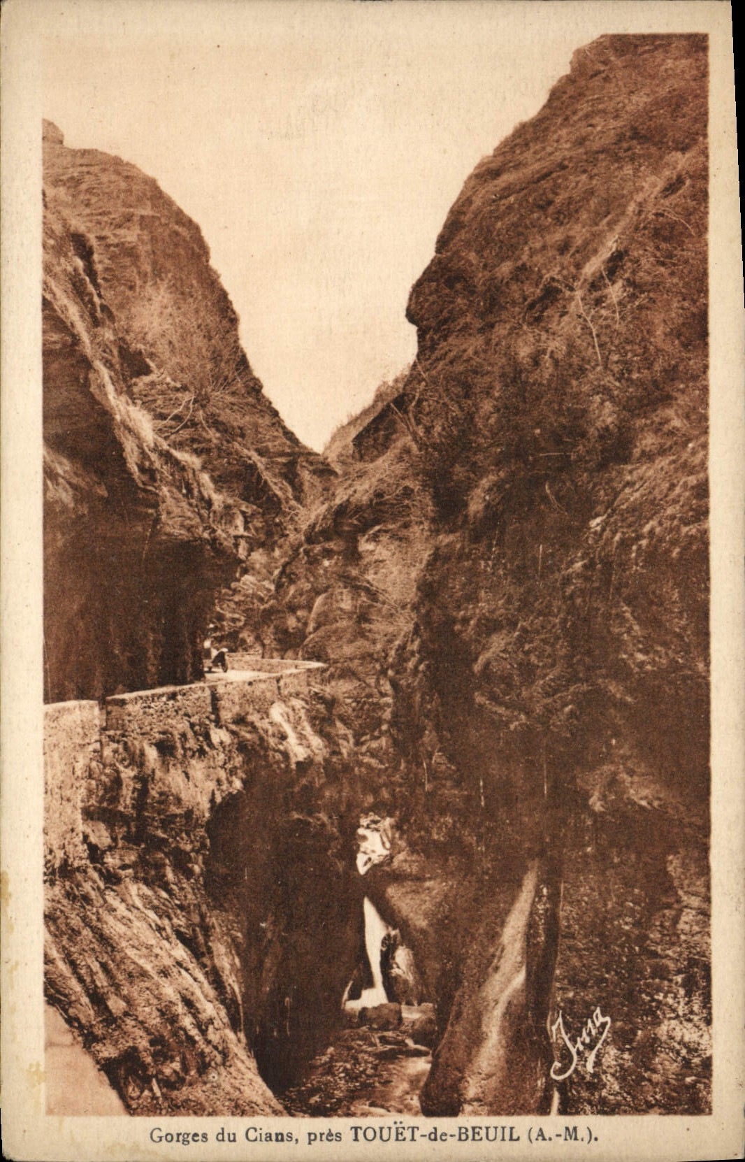 VINTAGE POSTCARD Falls Of Cians Close Touet De Beuil