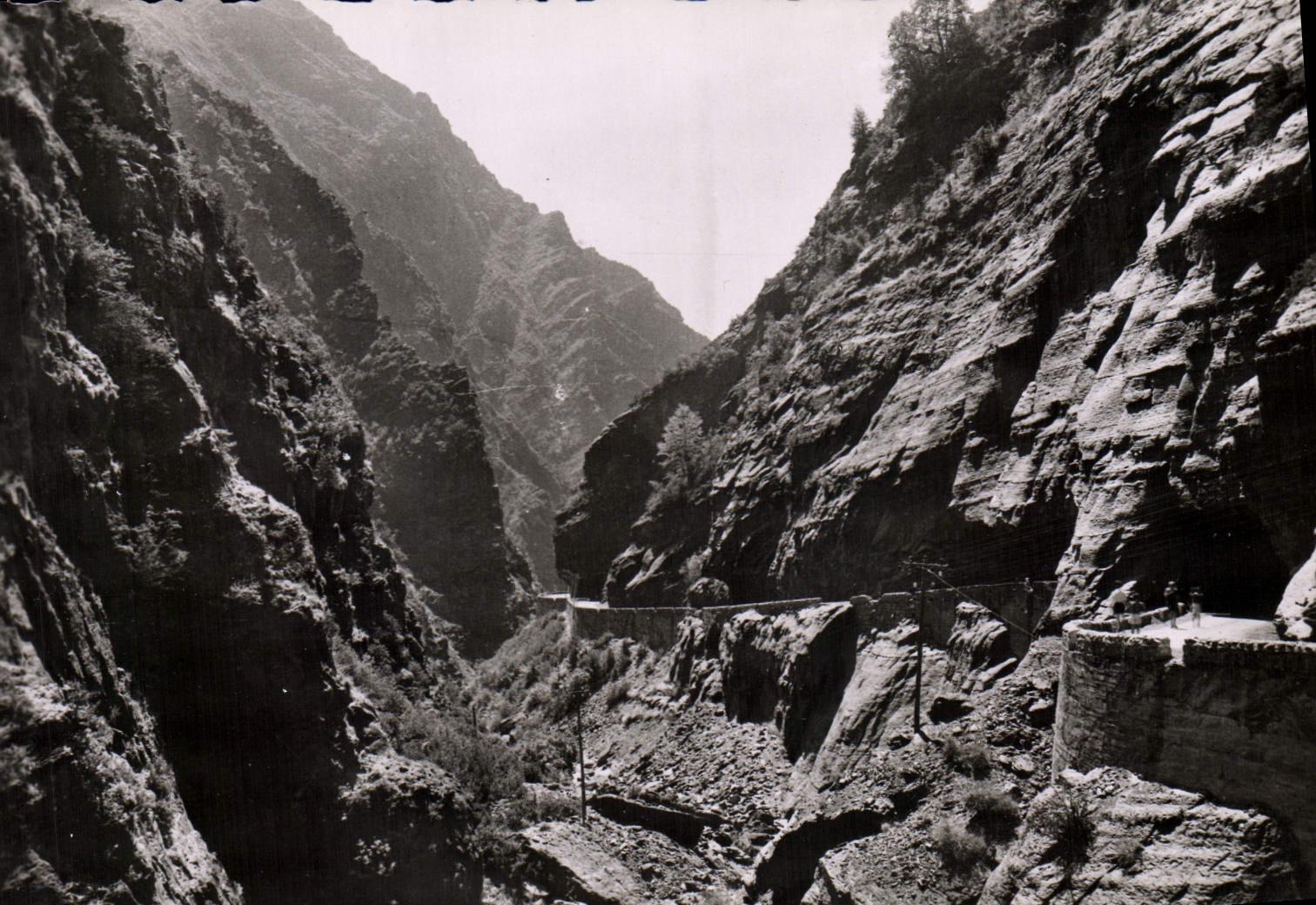 MODERN CARD the Road De Touet has Beuil In the Red Falls Of Cians