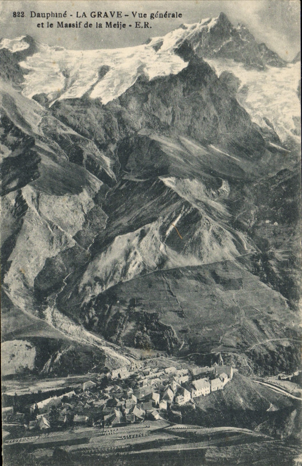 CPA Dauphine La Grave Vue Generale Et Le Massif De La Meije