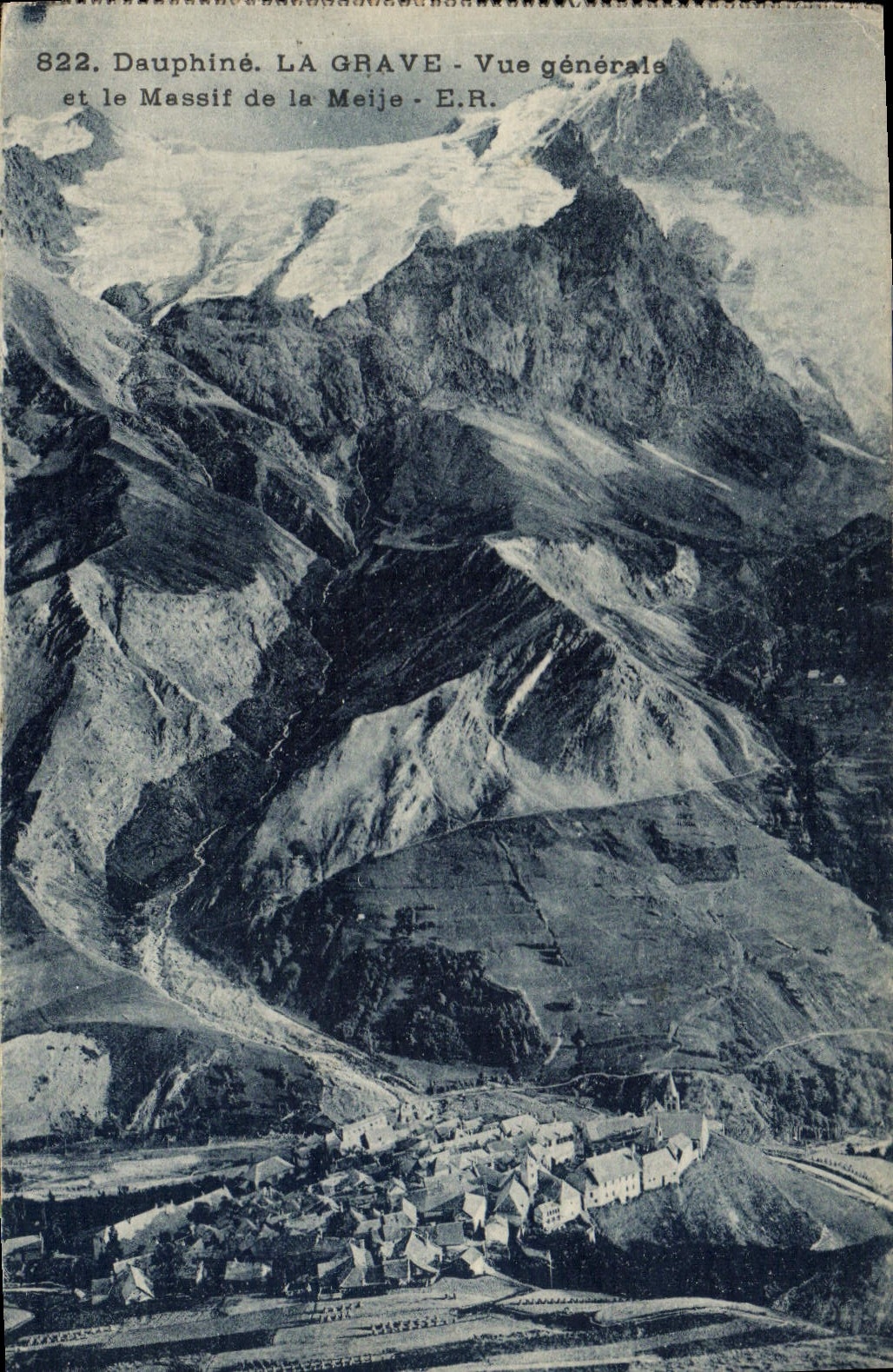 CPA Dauphine La Grave Vue Generale Et Le Massif De La Meije