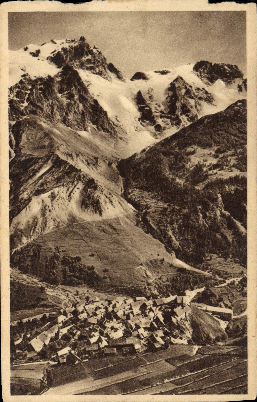 CPA La Grave Vue Generale Et La Meije