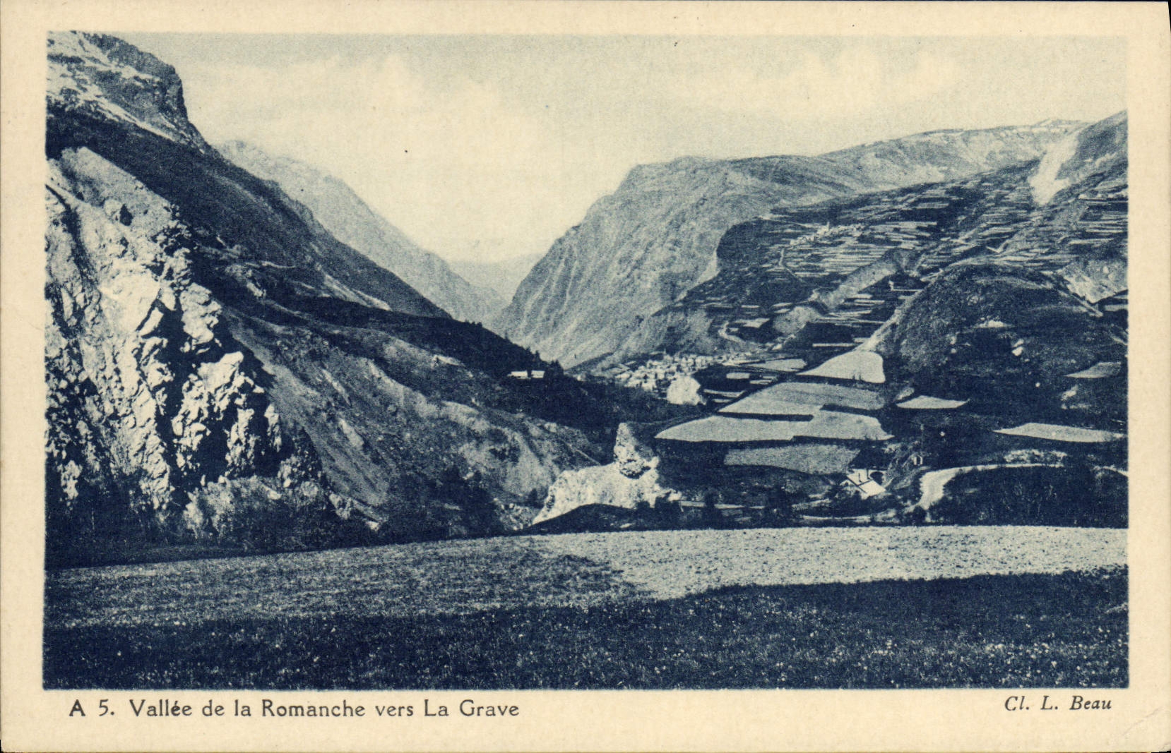 CPA Vallee de la Romanche vers la Grave 