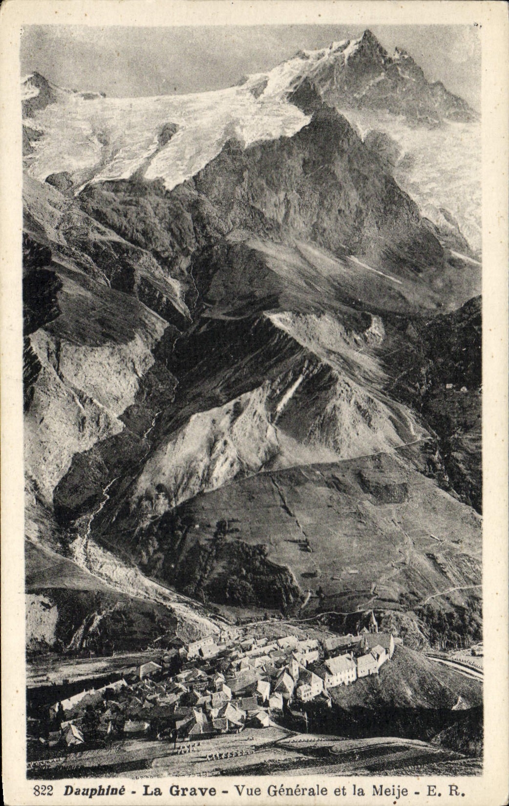 CPA Dauphine La Grave Vue Generale Et La Meije
