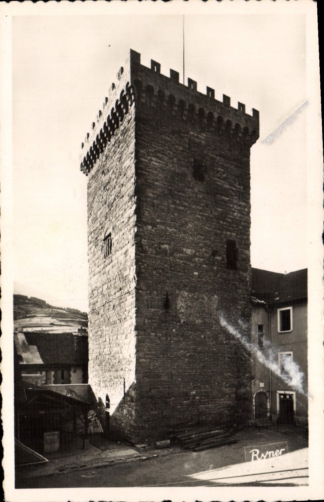 VINTAGE POSTCARD Spray the brown tower