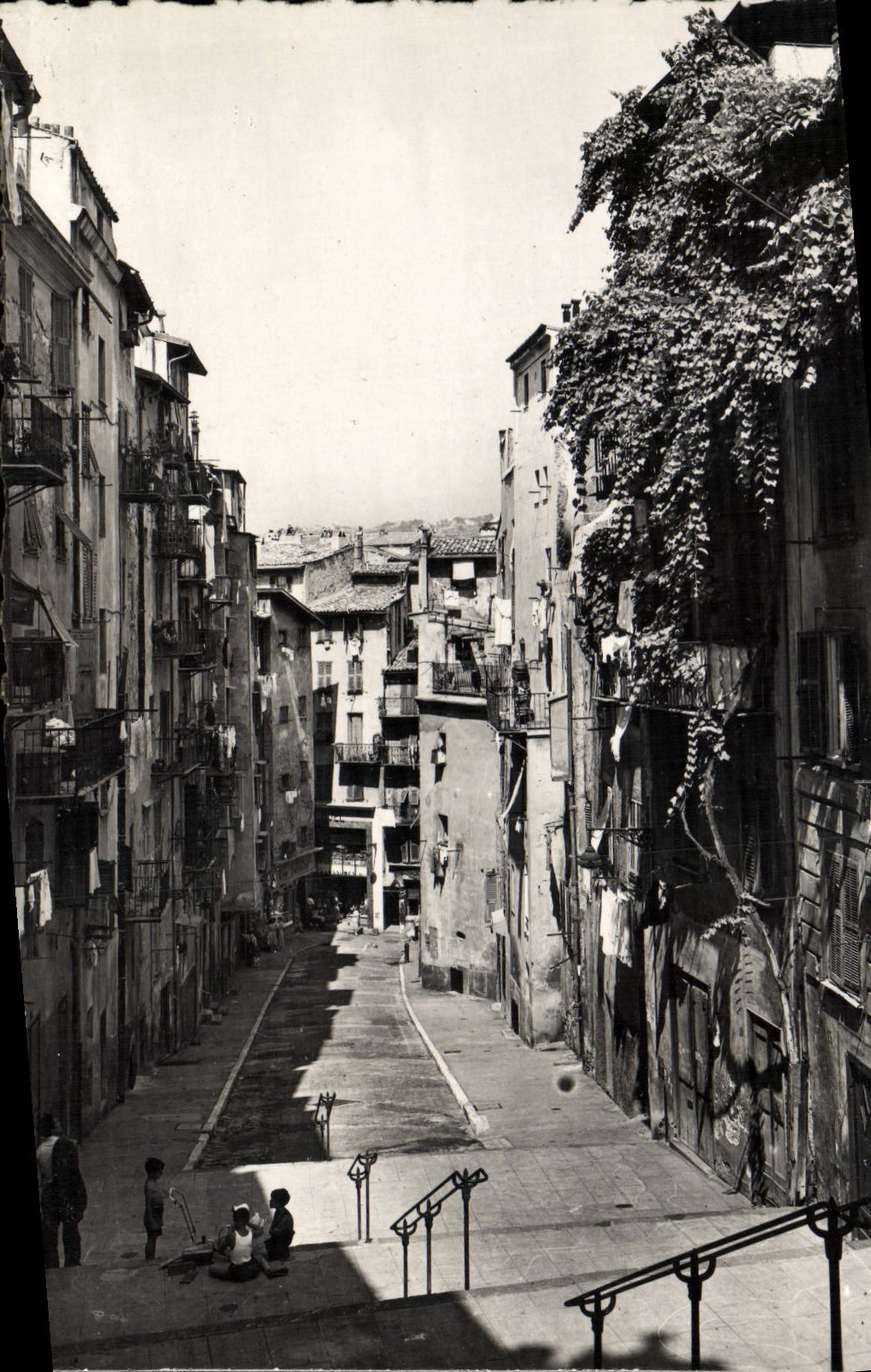 MODERN CARD Nice a Street Of the Old city