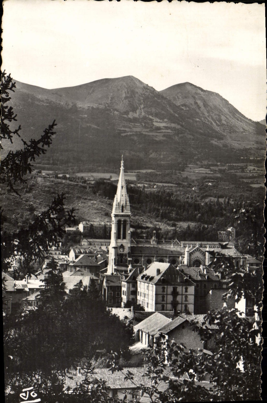 MODERN CARD Gap the Cathedral Seen Of the Hill Saint Lie