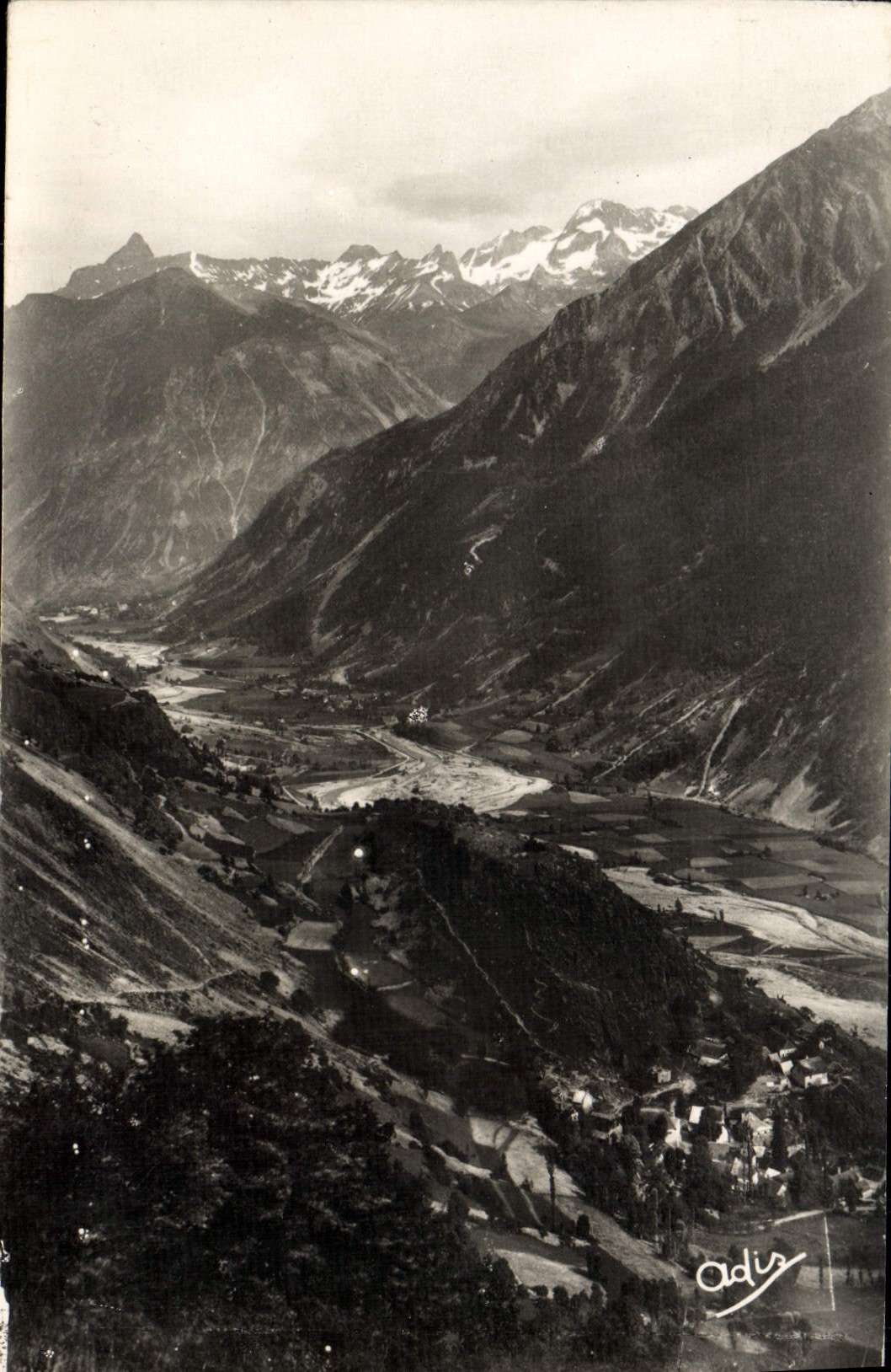 CPM Vallee du Valgaudemar Villar Loubieres et la Severaisse Aiguille de Meige Pic de Parieres