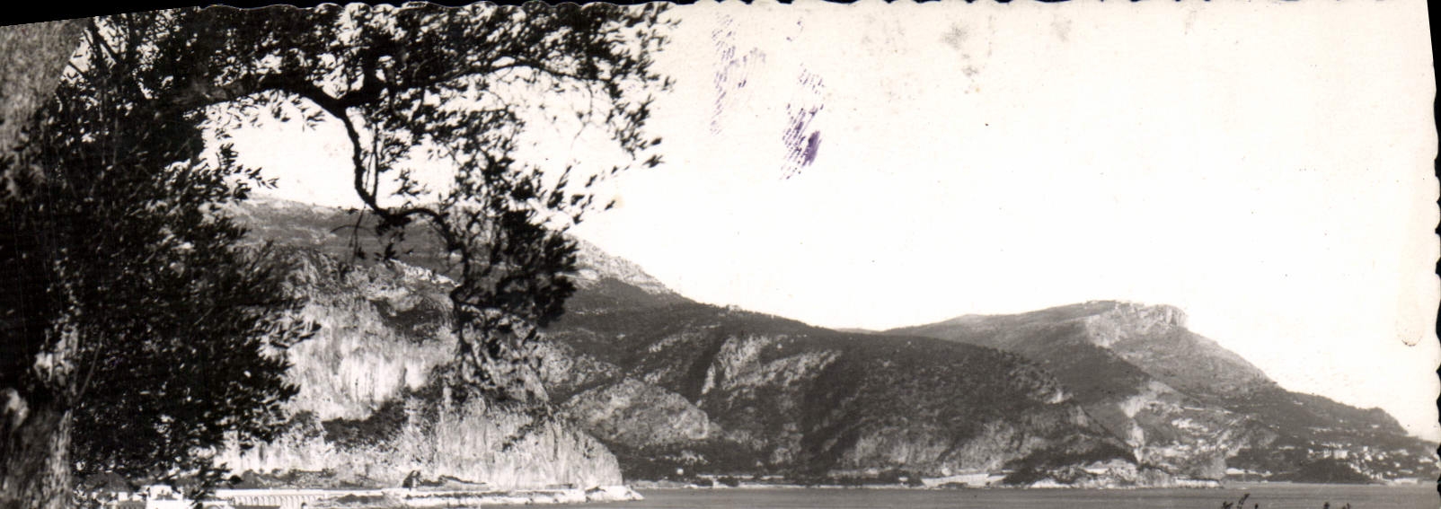 CPM Beaulieu Sur Mer La baie des fourmis