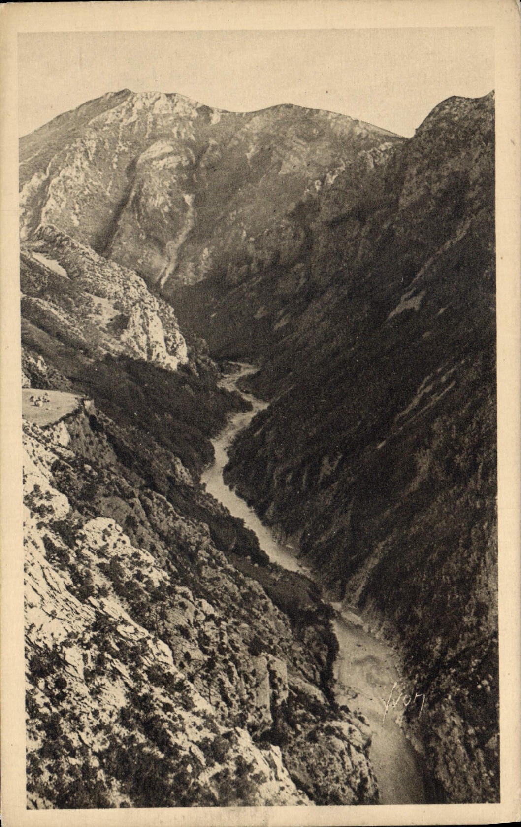 VINTAGE POSTCARD the Verdon and Pirres Of Provence the Verdon close to Aiguines