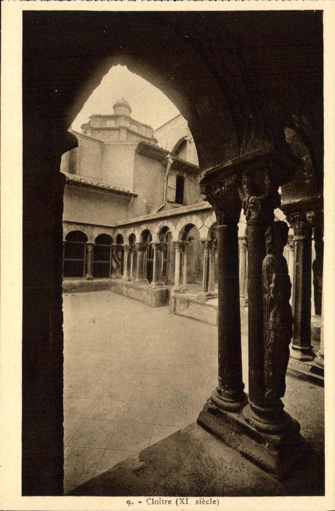 Claustro de la POSTAL de la VENDIMIA