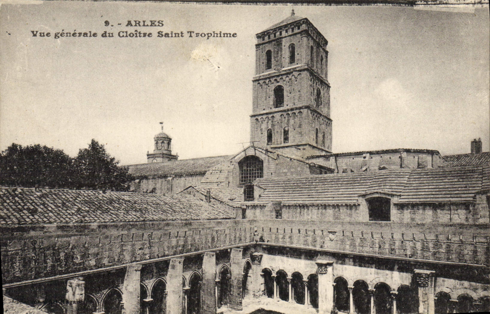 VINTAGE POSTCARD Arles View Of the Holy Cloister Trophime