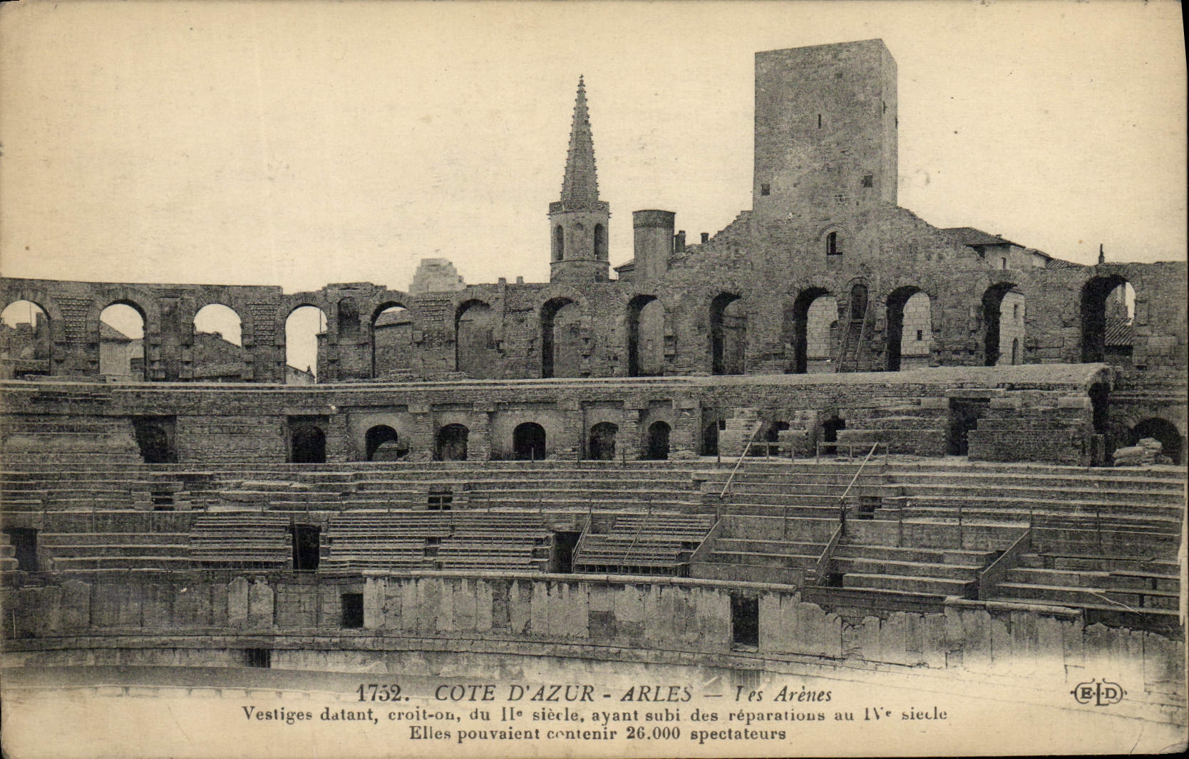 CPA Arles Les Arenes 