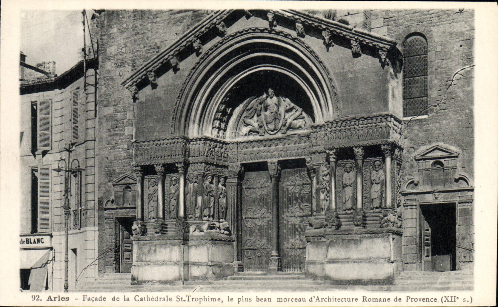 VINTAGE POSTCARD Arles Frontage Of the Cathedral St Trophime