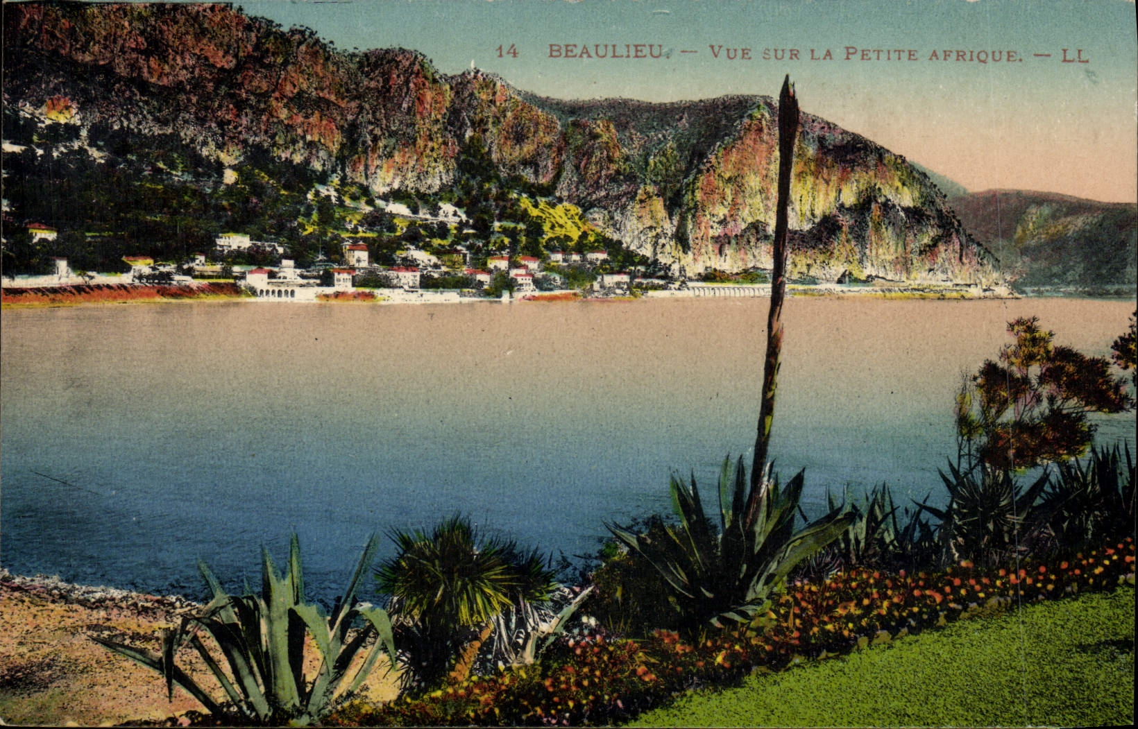 VINTAGE POSTCARD Beaulieu Seen On Small Africa