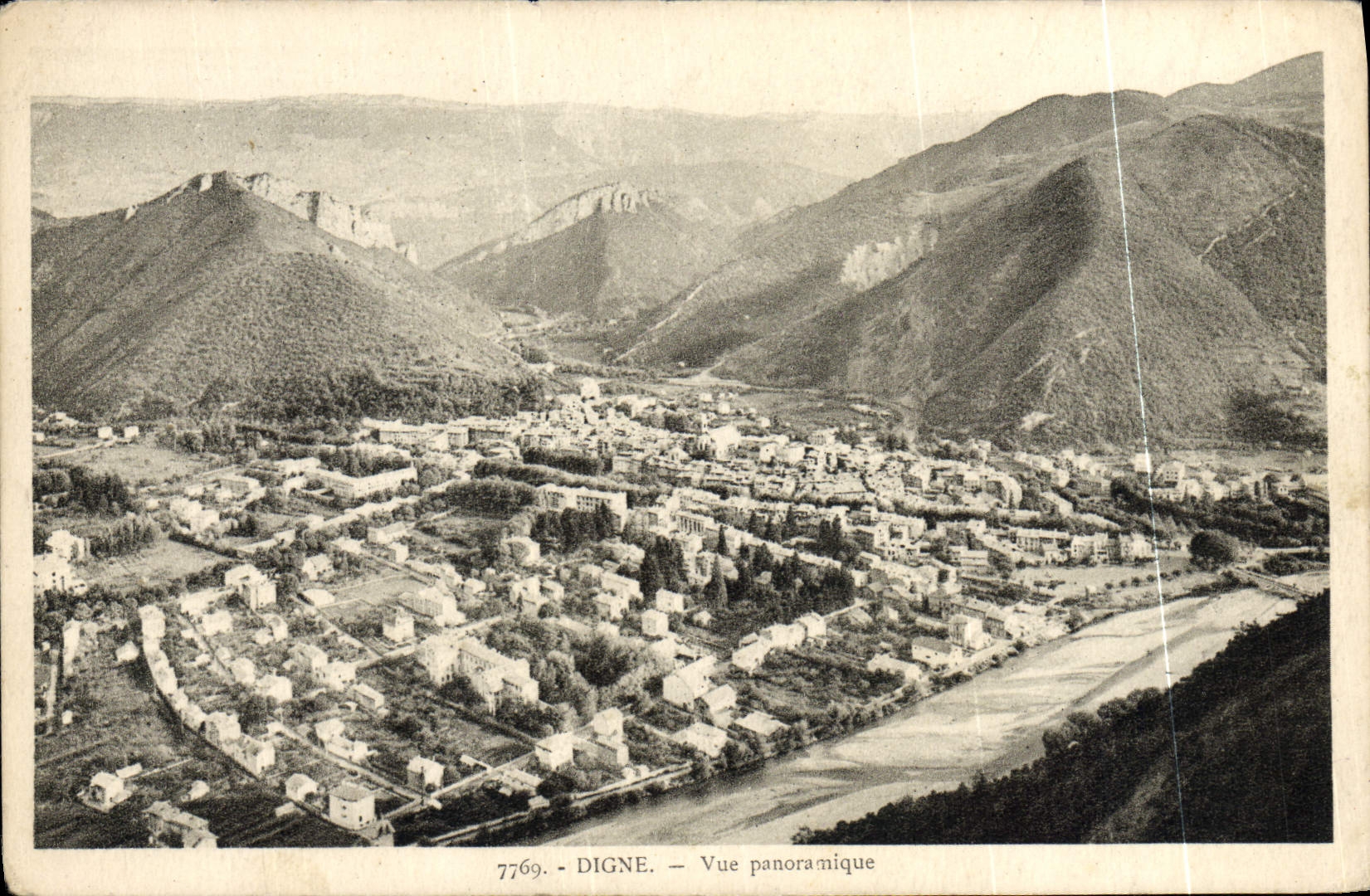 CPA Digne Vue Panoramique