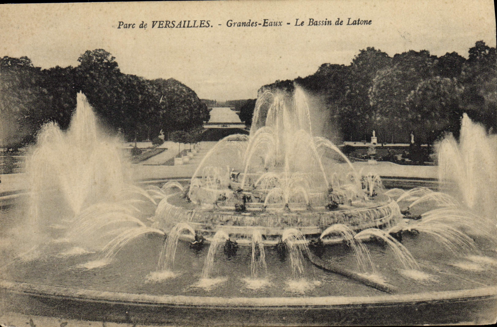 CPA Versailles Grandes Eaux Le Bassin De Latone