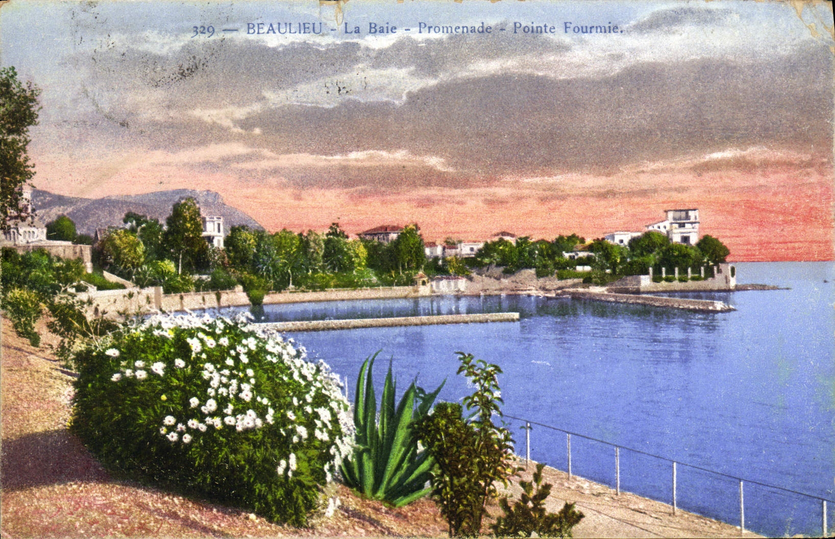 VINTAGE POSTCARD Beaulieu the Bay Walk Points Fourmie