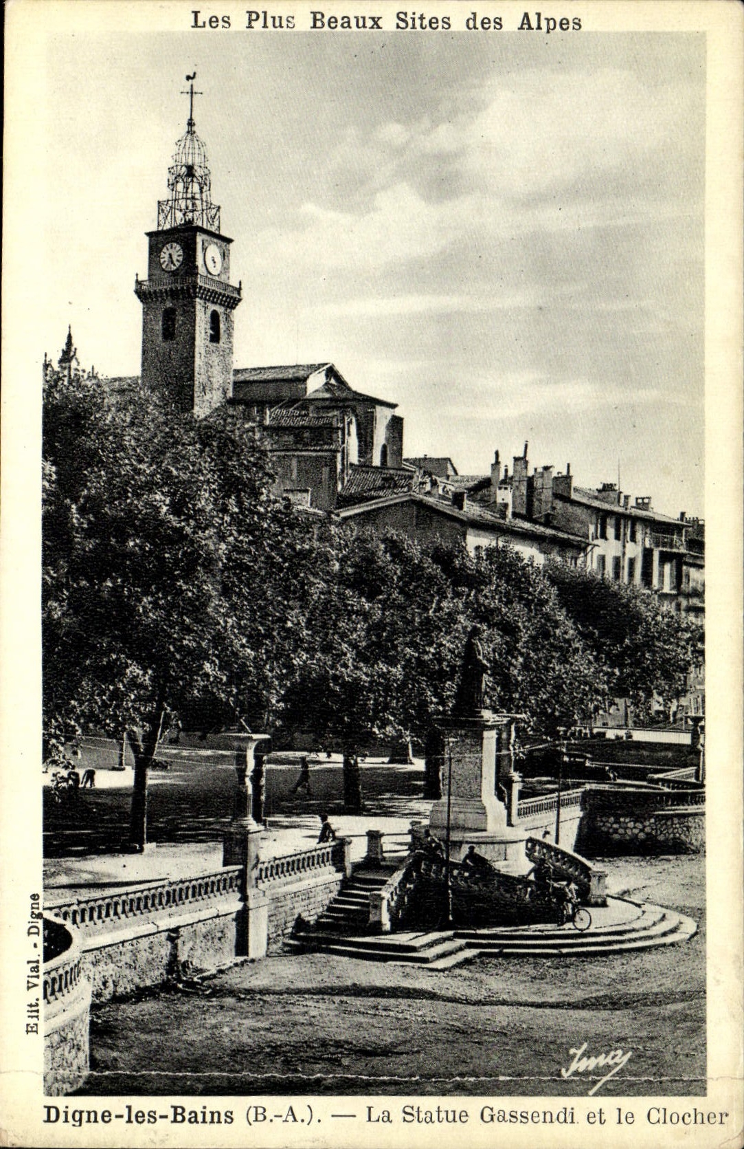 VINTAGE POSTCARD Worthy Les Bains the Gassendi Statue And the Bell-tower