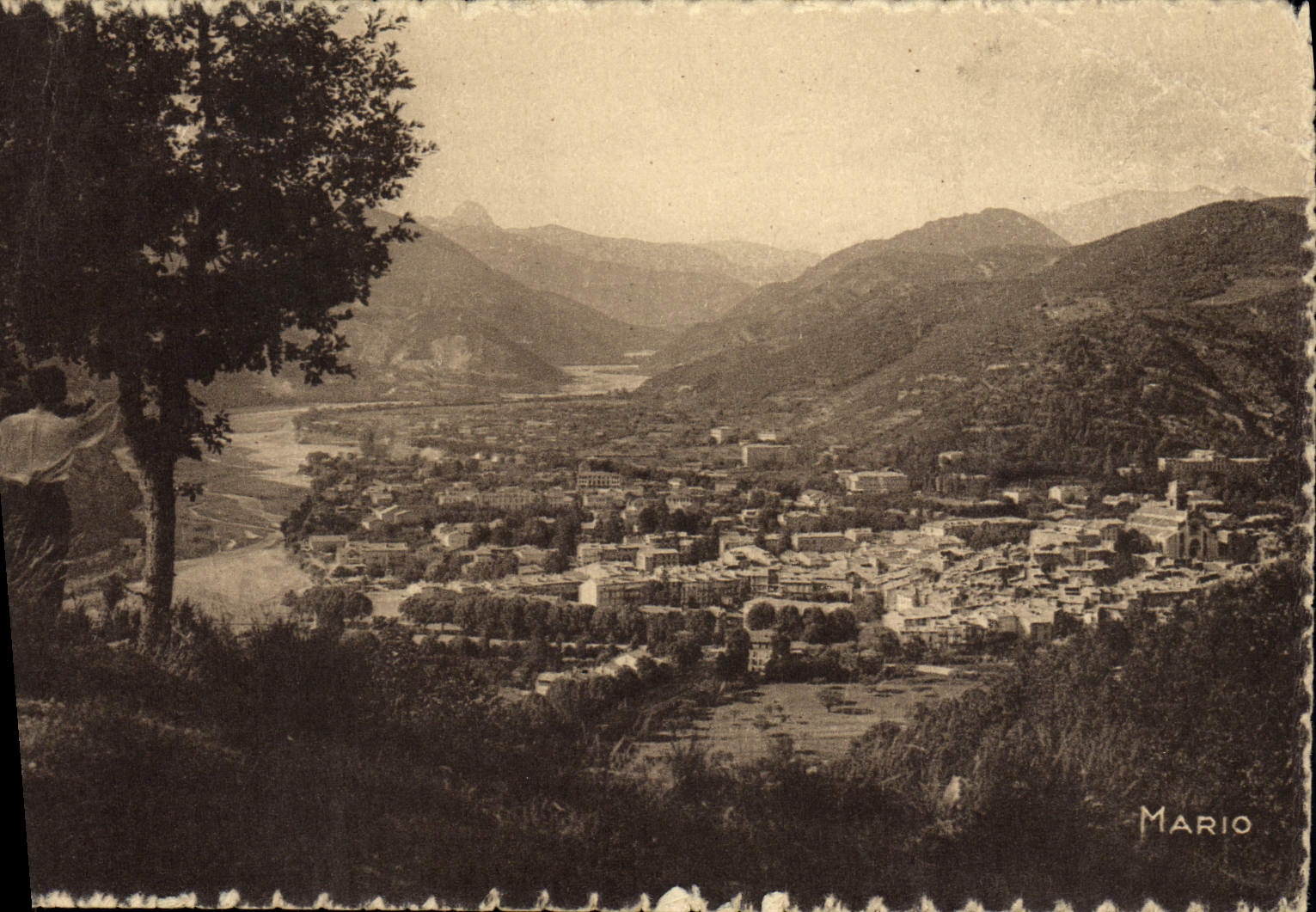 VINTAGE POSTCARD Worthy Les Bains Estival Station