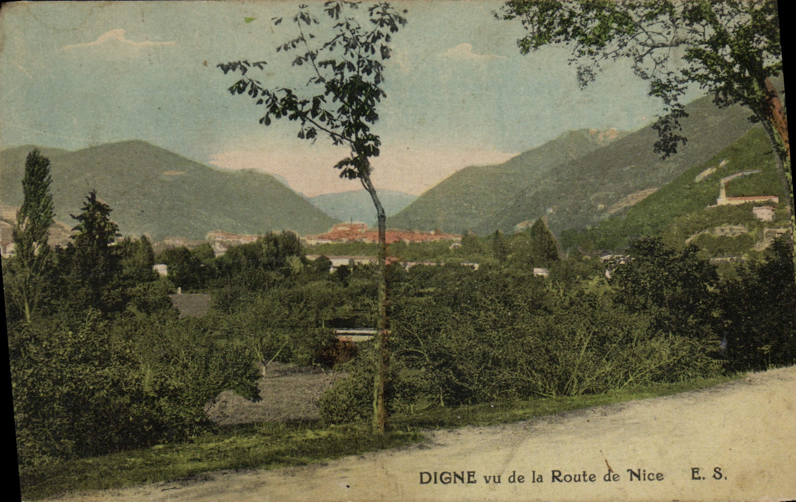 CPA Digne Vue De La Route De Nice