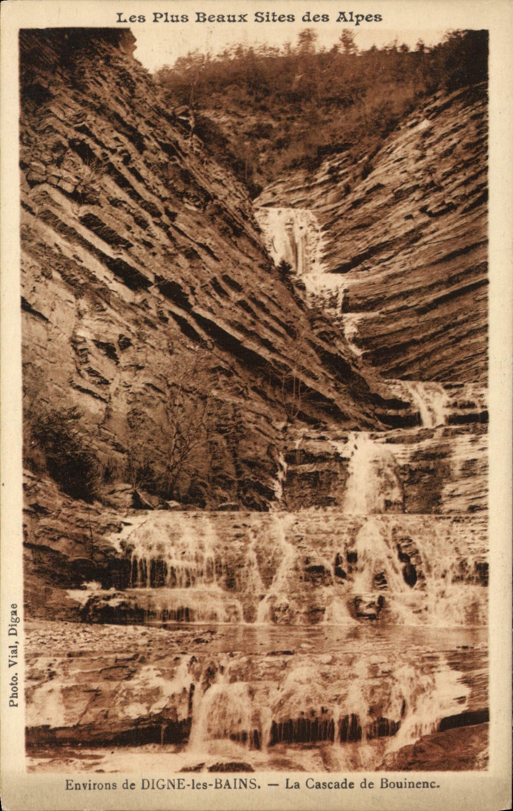 VINTAGE POSTCARD Worthy Les Bains the Cascade De Bouinenc