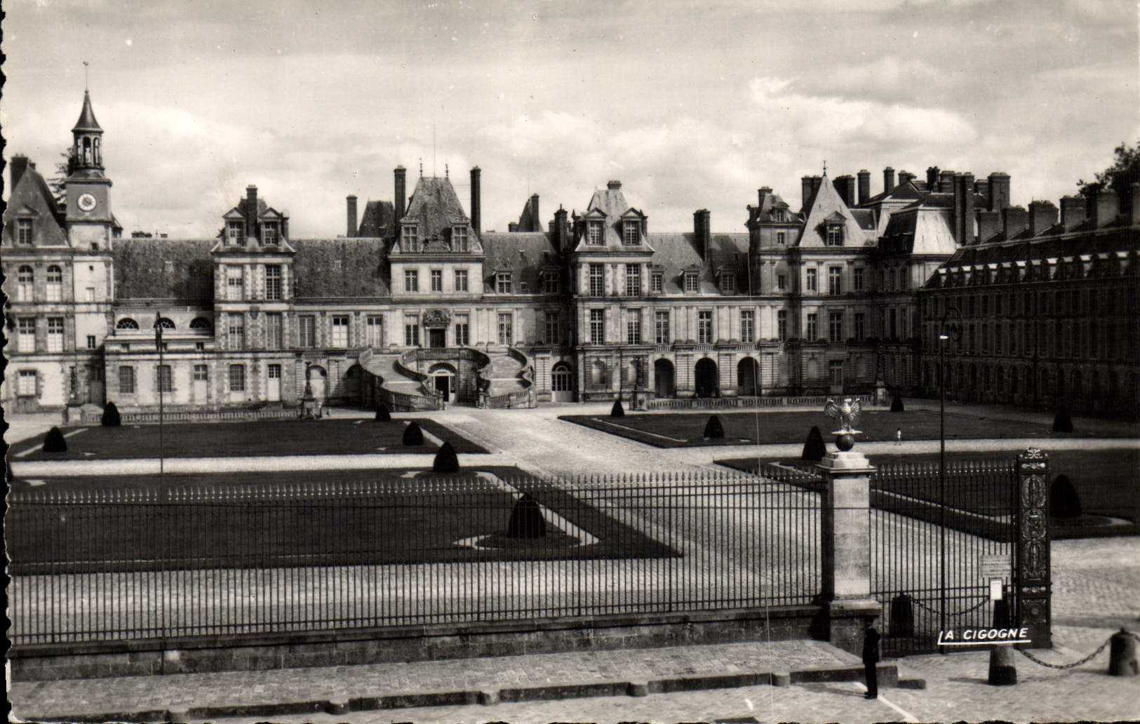 MODERN CARD Fontainebleau the Palate Course of the White Horse or the Good-byes