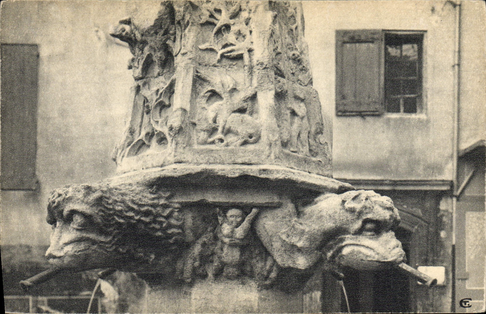 VINTAGE POSTCARD Forcalquier Curious detail about the fountain St Michel