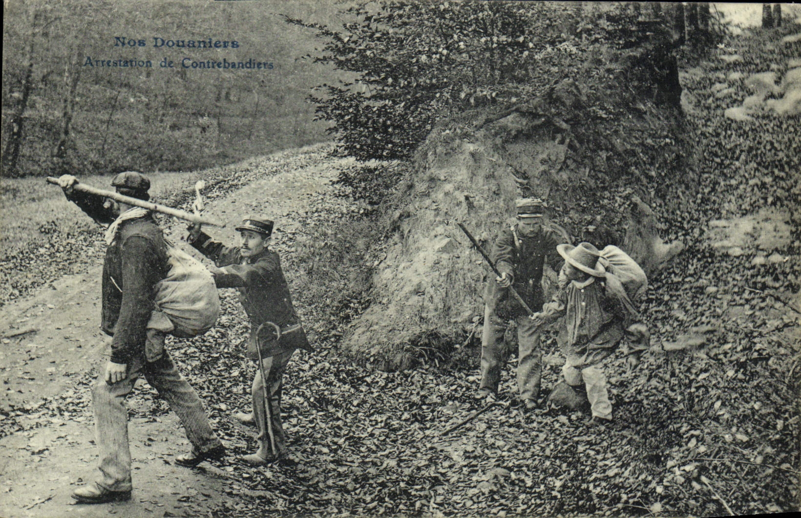 VINTAGE POSTCARD Customs Customs officers Arrest of smugglers