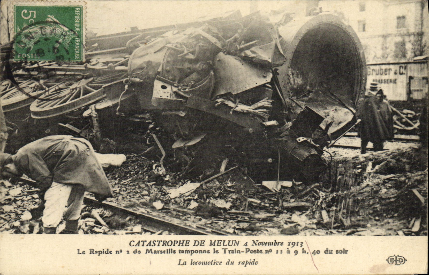 VINTAGE POSTCARD Train Catastrophe of Melun fast November 4th, 1913 It n°2 of Marseilles plugs the Train Posts the engine of the rapid