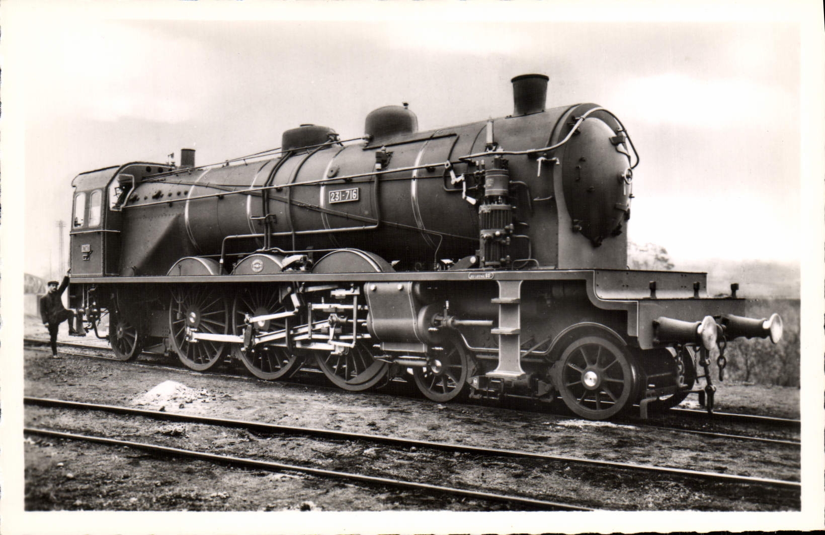 MODERN CARD Train Engine 231.501 has 231.783