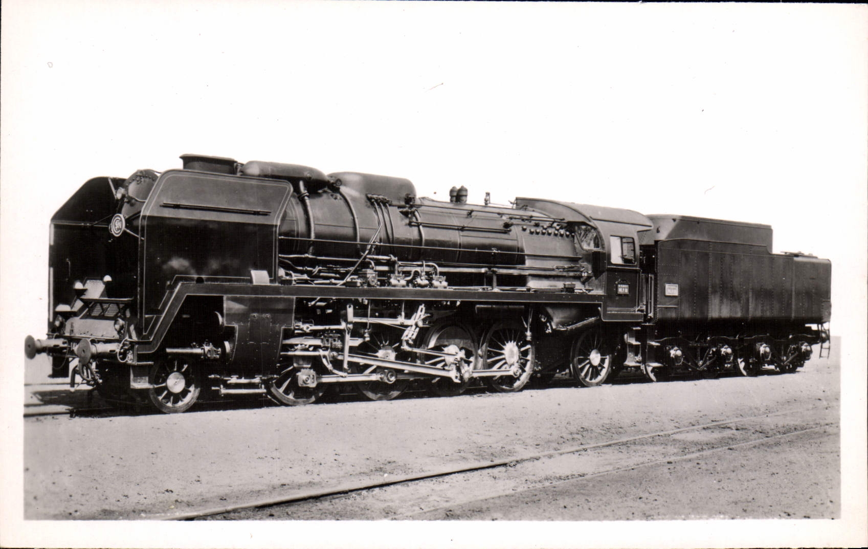 MODERN CARD Train Engine 141 P Compound has 4 cylinders has overheating